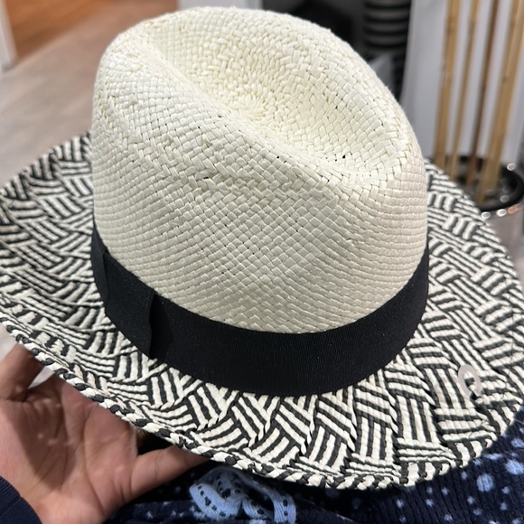 Halogen hat - Picture 2 of 4